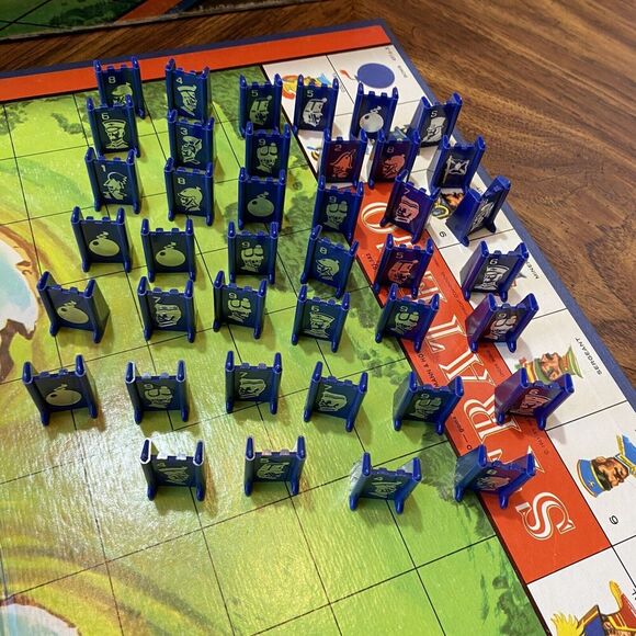 Vtg 1961 Stratego Family Board Game War Strategy 4916 100% Complete Rough Box - Picture 4 of 16